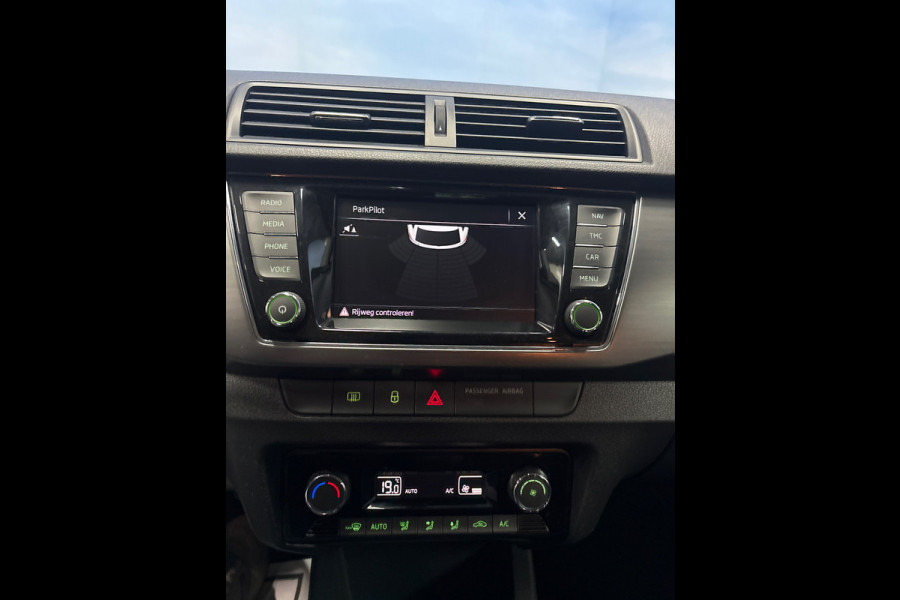 Škoda Fabia Combi 1.0 TSI Business Edition Škoda Fabia Combi 1.0 TSI Business Edition