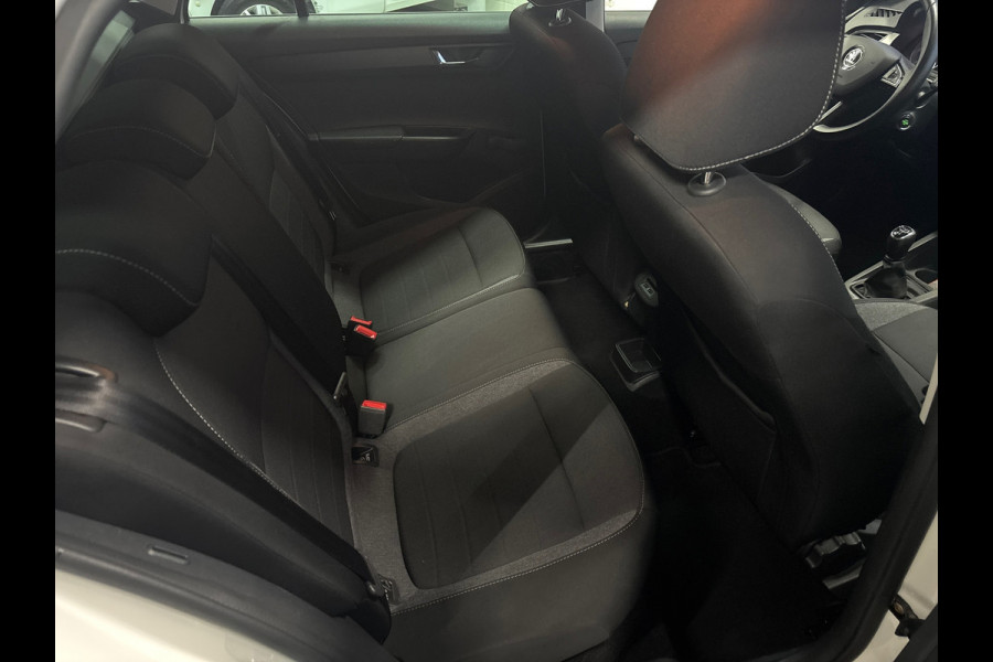 Škoda Fabia Combi 1.0 TSI Business Edition Škoda Fabia Combi 1.0 TSI Business Edition