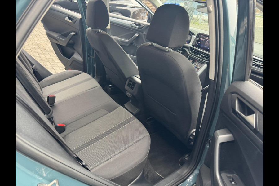 Volkswagen T-Roc 1.5 TSI DSG 150Pk /1e eigenaar /ACC /Carplay Volkswagen T-Roc 1.5 TSI DSG 150Pk /1e eigenaar /ACC /Carplay