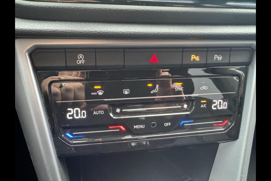 Volkswagen T-Roc 1.5 TSI DSG 150Pk /1e eigenaar /ACC /Carplay Volkswagen T-Roc 1.5 TSI DSG 150Pk /1e eigenaar /ACC /Carplay