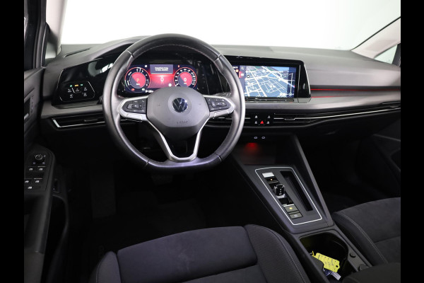 Volkswagen Golf 1.4 eHybrid Style 204 PK DSG PHEV | Navigatie | 17 inch LM velgen | Stoel- en Stuurverwarming |