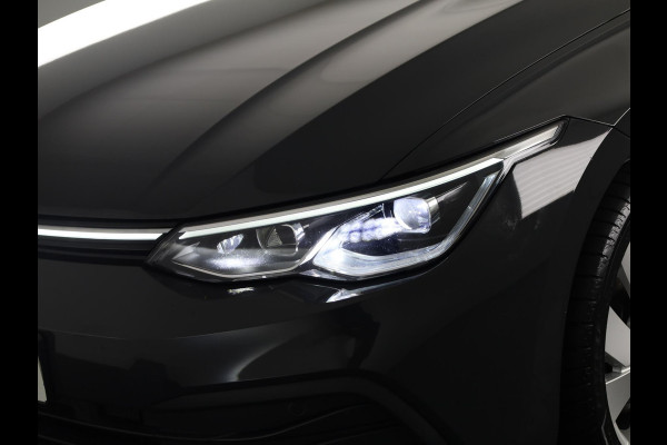 Volkswagen Golf 1.4 eHybrid Style 204 PK DSG PHEV | Navigatie | 17 inch LM velgen | Stoel- en Stuurverwarming |