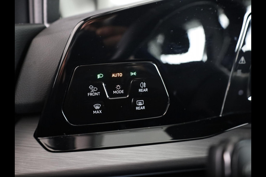 Volkswagen Golf 1.4 eHybrid Style 204 PK DSG PHEV | Navigatie | 17 inch LM velgen | Stoel- en Stuurverwarming |