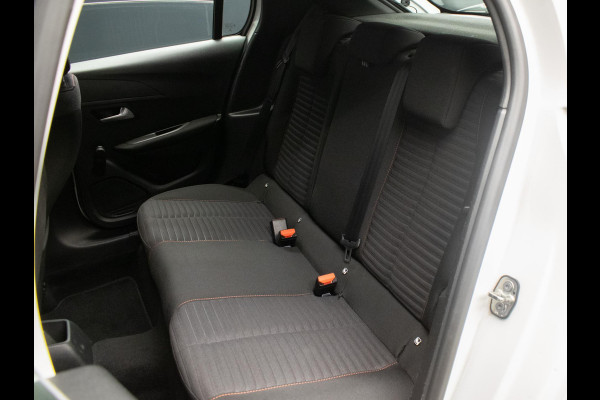 Peugeot 208 1.2 PureTech Active Sport (APPLE CARPLAY,NAVI,CRUISE,PDC,CLIMATE,LED,WHITE EDITION,SPORTSTOELEN,NETTE STAAT) Peugeot 208 1.2 PureTech Active Sport (APPLE CARPLAY,NAVI,CRUISE,PDC,CLIMATE,LED,WHITE EDITION,SPORTSTOELEN,NETTE STAAT)