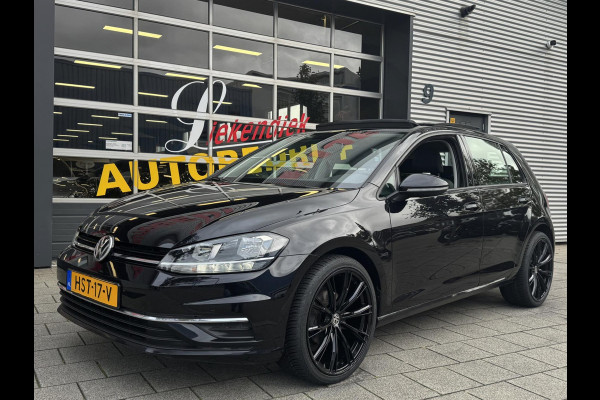 Volkswagen Golf 1.0 TSI Business Edition - Panorama dak I Navigatie I Airco I LED I PDC I "19"Sport velgen I Dealer onderhouden