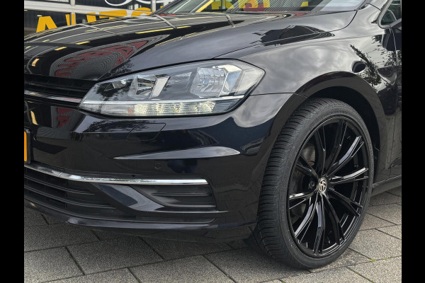 Volkswagen Golf 1.0 TSI Business Edition - Panorama dak I Navigatie I Airco I LED I PDC I "19"Sport velgen I Dealer onderhouden