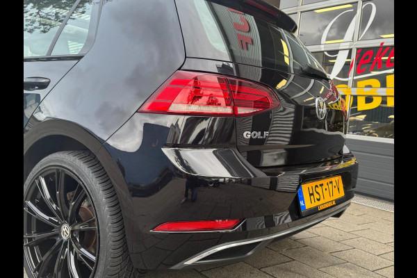 Volkswagen Golf 1.0 TSI Business Edition - Panorama dak I Navigatie I Airco I LED I PDC I "19"Sport velgen I Dealer onderhouden