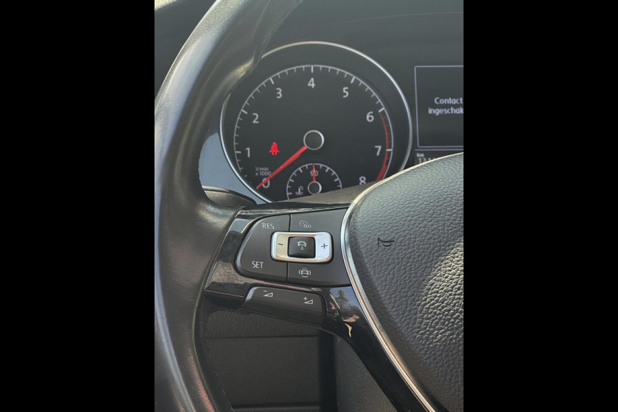 Volkswagen Golf 1.0 TSI Business Edition - Panorama dak I Navigatie I Airco I LED I PDC I "19"Sport velgen I Dealer onderhouden