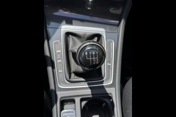 Volkswagen Golf 1.0 TSI Business Edition - Panorama dak I Navigatie I Airco I LED I PDC I "19"Sport velgen I Dealer onderhouden