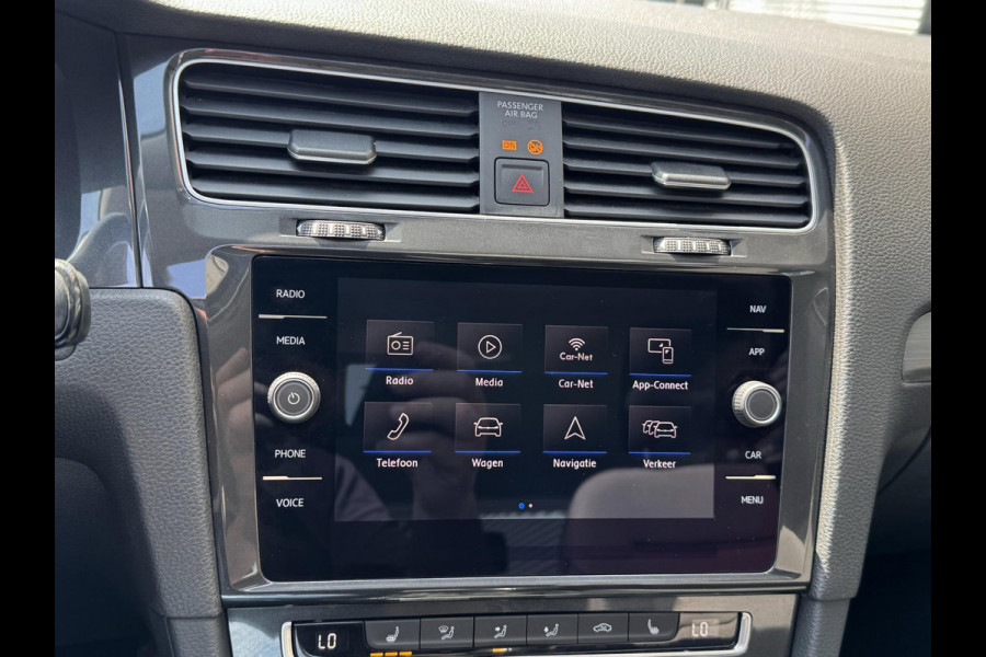 Volkswagen Golf 1.0 TSI Business Edition - Panorama dak I Navigatie I Airco I LED I PDC I "19"Sport velgen I Dealer onderhouden