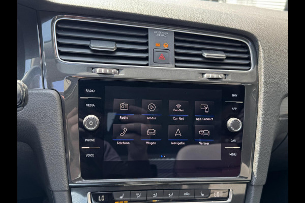 Volkswagen Golf 1.0 TSI Business Edition - Panorama dak I Navigatie I Airco I LED I PDC I "19"Sport velgen I Dealer onderhouden