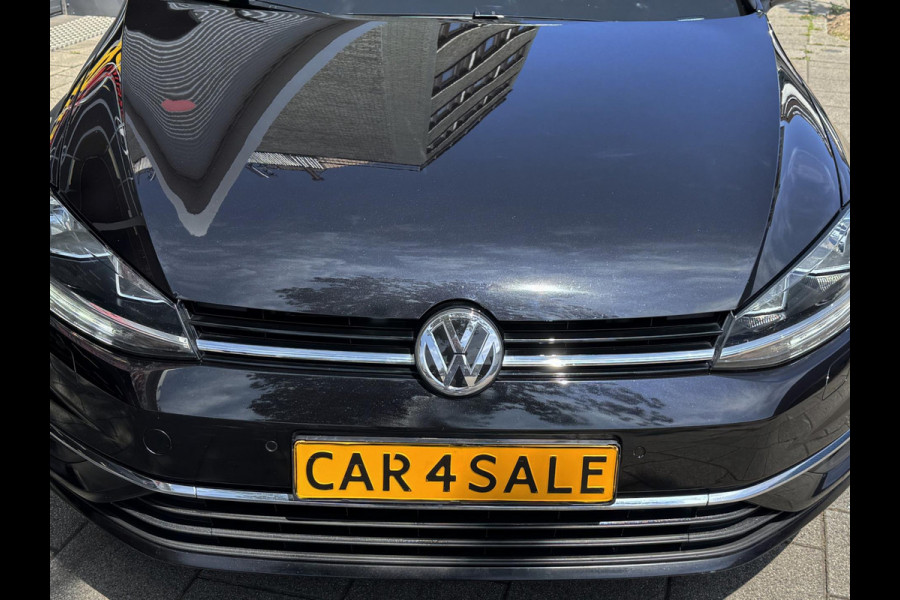 Volkswagen Golf 1.0 TSI Business Edition - Panorama dak I Navigatie I Airco I LED I PDC I "19"Sport velgen I Dealer onderhouden