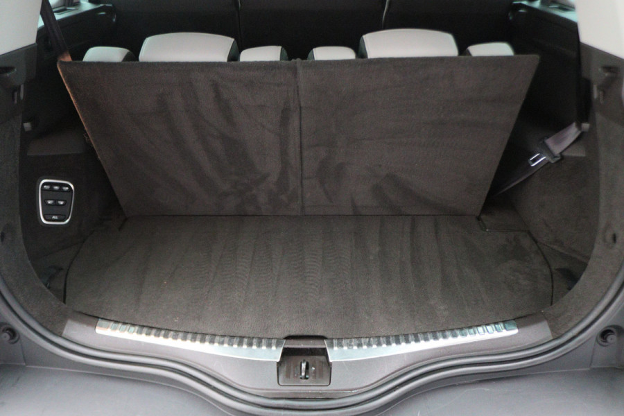 Renault Espace 1.8 TCe Limousin 7p. Verwarmde Voorruit, Camera, Apple Carplay, Cruise, LED, DAB, PDC, 19'' Renault Espace 1.8 TCe Limousin 7p. Verwarmde Voorruit, Camera, Apple Carplay, Cruise, LED, DAB, PDC, 19''