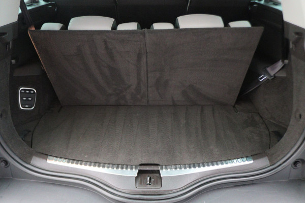Renault Espace 1.8 TCe Limousin 7p. Verwarmde Voorruit, Camera, Apple Carplay, Cruise, LED, DAB, PDC, 19'' Renault Espace 1.8 TCe Limousin 7p. Verwarmde Voorruit, Camera, Apple Carplay, Cruise, LED, DAB, PDC, 19''
