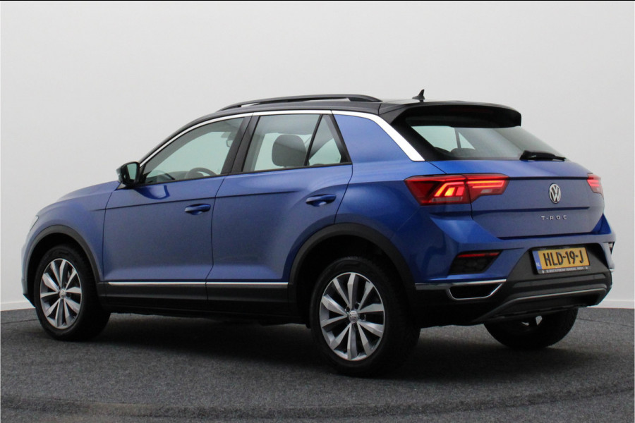Volkswagen T-Roc 1.5 TSI Style Business Panoramadak, Stoel/Stuurverwarming, Camera, ACC, Apple Carplay, 17''