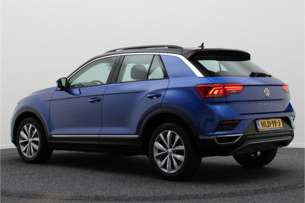 Volkswagen T-Roc 1.5 TSI Style Business Panoramadak, Stoel/Stuurverwarming, Camera, ACC, Apple Carplay, 17''