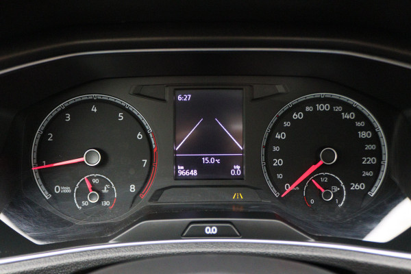 Volkswagen T-Roc 1.5 TSI Style Business Panoramadak, Stoel/Stuurverwarming, Camera, ACC, Apple Carplay, 17''