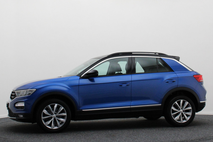 Volkswagen T-Roc 1.5 TSI Style Business Panoramadak, Stoel/Stuurverwarming, Camera, ACC, Apple Carplay, 17''