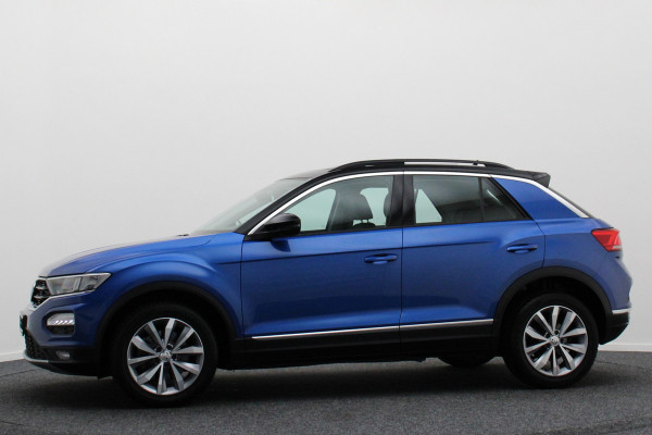 Volkswagen T-Roc 1.5 TSI Style Business Panoramadak, Stoel/Stuurverwarming, Camera, ACC, Apple Carplay, 17''