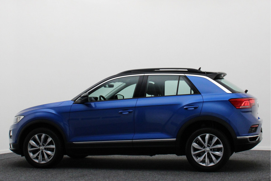 Volkswagen T-Roc 1.5 TSI Style Business Panoramadak, Stoel/Stuurverwarming, Camera, ACC, Apple Carplay, 17''