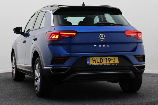 Volkswagen T-Roc 1.5 TSI Style Business Panoramadak, Stoel/Stuurverwarming, Camera, ACC, Apple Carplay, 17''