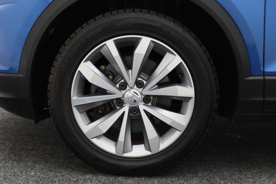 Volkswagen T-Roc 1.5 TSI Style Business Panoramadak, Stoel/Stuurverwarming, Camera, ACC, Apple Carplay, 17''