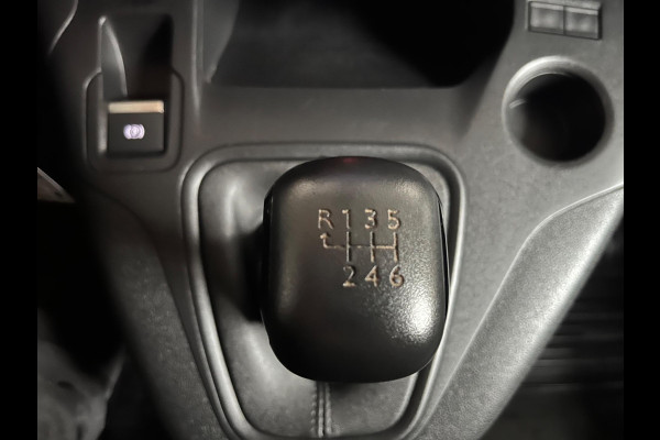 Toyota PROACE CITY L2H1 1.5 D-4D 130PK euro6 Live Long, Airco, Trekhaak 1200KG, Navigatie, Grijs Metallic, RIJKLAARPRIJS! Toyota PROACE CITY L2H1 1.5 D-4D 130PK euro6 Live Long, Airco, Trekhaak 1200KG, Navigatie, Grijs Metallic, RIJKLAARPRIJS!