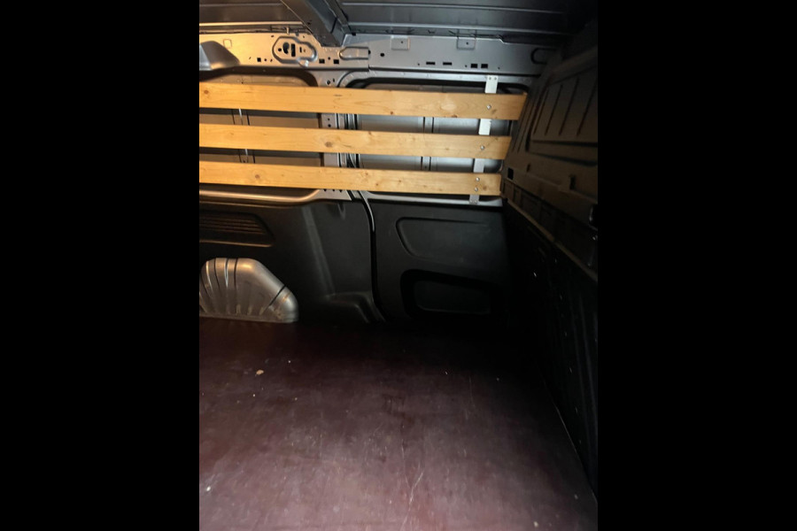 Toyota PROACE CITY L2H1 1.5 D-4D 130PK euro6 Live Long, Airco, Trekhaak 1200KG, Navigatie, Grijs Metallic, RIJKLAARPRIJS! Toyota PROACE CITY L2H1 1.5 D-4D 130PK euro6 Live Long, Airco, Trekhaak 1200KG, Navigatie, Grijs Metallic, RIJKLAARPRIJS!
