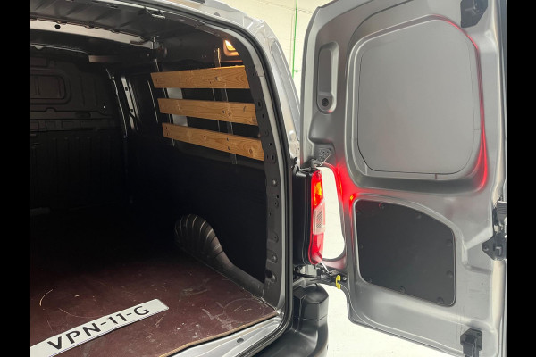Toyota PROACE CITY L2H1 1.5 D-4D 130PK euro6 Live Long, Airco, Trekhaak 1200KG, Navigatie, Grijs Metallic, RIJKLAARPRIJS! Toyota PROACE CITY L2H1 1.5 D-4D 130PK euro6 Live Long, Airco, Trekhaak 1200KG, Navigatie, Grijs Metallic, RIJKLAARPRIJS!