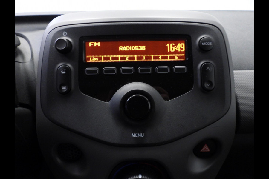 Peugeot 108 1.0 e-VTi Active Dynamic AIRCO/BLUETOOTH! Peugeot 108 1.0 e-VTi Active Dynamic AIRCO/BLUETOOTH!
