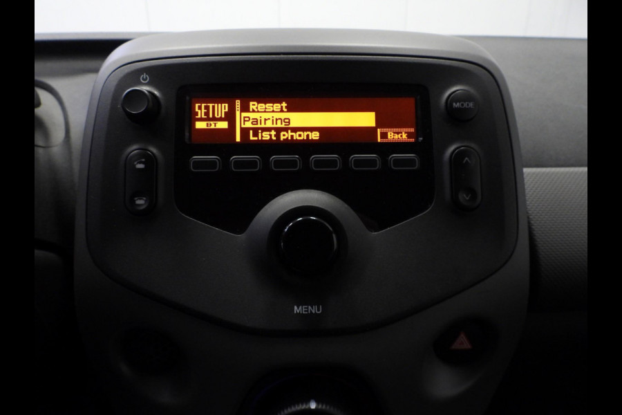Peugeot 108 1.0 e-VTi Active Dynamic AIRCO/BLUETOOTH! Peugeot 108 1.0 e-VTi Active Dynamic AIRCO/BLUETOOTH!