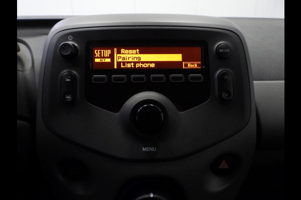 Peugeot 108 1.0 e-VTi Active Dynamic AIRCO/BLUETOOTH! Peugeot 108 1.0 e-VTi Active Dynamic AIRCO/BLUETOOTH!