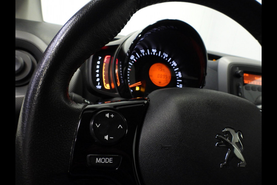 Peugeot 108 1.0 e-VTi Active Dynamic AIRCO/BLUETOOTH! Peugeot 108 1.0 e-VTi Active Dynamic AIRCO/BLUETOOTH!