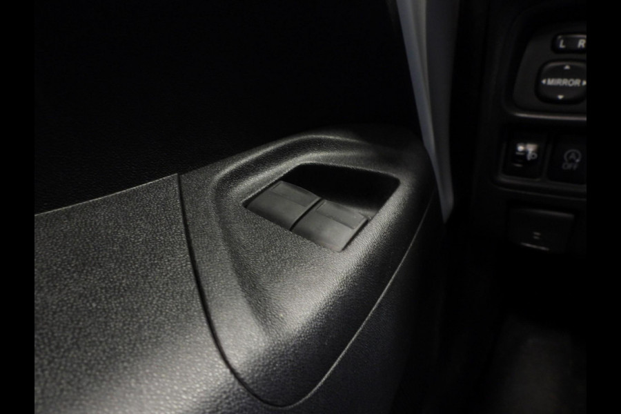 Peugeot 108 1.0 e-VTi Active Dynamic AIRCO/BLUETOOTH! Peugeot 108 1.0 e-VTi Active Dynamic AIRCO/BLUETOOTH!