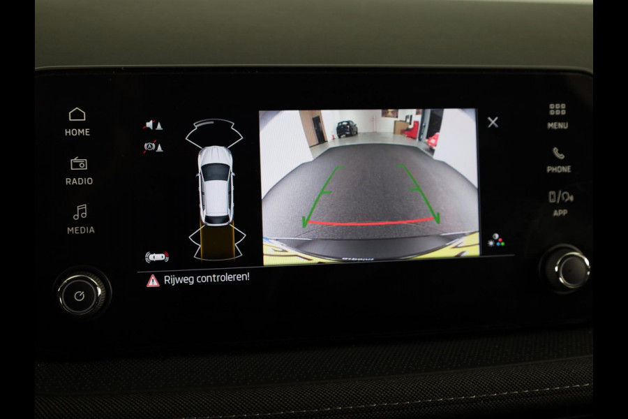 Škoda Fabia 1.0 TSI Business Edition 115 PK DSG | Verlengde garantie | Navigatie via app | Cruise control | Stoelverwarming |