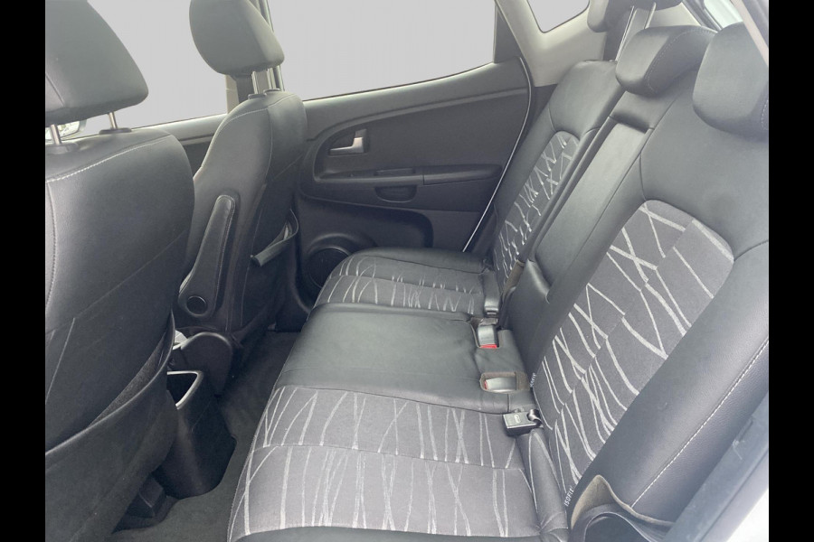 Kia Venga 1.4 CVVT Edition | Hoge Instap | Trekhaak | Navigatie Kia Venga 1.4 CVVT Edition | Hoge Instap | Trekhaak | Navigatie