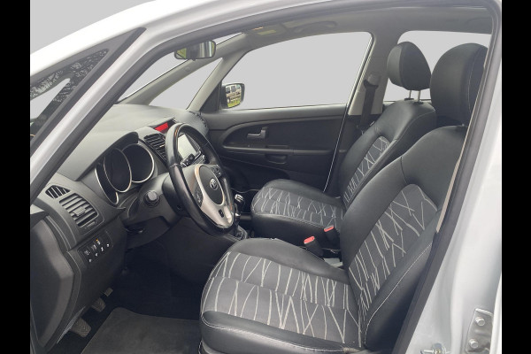 Kia Venga 1.4 CVVT Edition | Hoge Instap | Trekhaak | Navigatie Kia Venga 1.4 CVVT Edition | Hoge Instap | Trekhaak | Navigatie