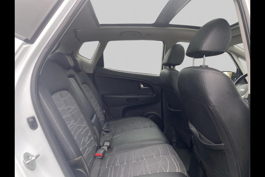Kia Venga 1.4 CVVT Edition | Hoge Instap | Trekhaak | Navigatie Kia Venga 1.4 CVVT Edition | Hoge Instap | Trekhaak | Navigatie