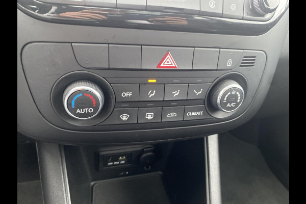 Kia Venga 1.4 CVVT Edition | Hoge Instap | Trekhaak | Navigatie Kia Venga 1.4 CVVT Edition | Hoge Instap | Trekhaak | Navigatie
