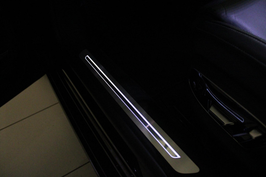 Audi A8 60 TFSI 450PK e-HYBRID QUATTRO PRO LINE PLUS | PANORAMISCH SCHUIF/KANTEL DAK | STUUR/STOEL VERWARMING | ELEKTRISCH BEDIENBAAR STUURKOLOM | SFEER VERLICHTING | COMFORT HOOFDSTEUNEN | LICHTMETALEN VELGEN 20" | BANG & OLUFSEN SOUND SYSTEM | SERVOSLUITING VOOR PORTIEREN | BEDIENINGSELEMENT GLASOPTIEK | AUDI SMARTPHONE INTERFACE | AUTOMATISCH INPARKEREN | LEER VALCONA | STOEL MASSAGE FUNCTIE VOOR | ELEKTRISCH BEDIENBARE VOORSTOELEN MET GEHEUGEN FUNCTIE | AKOESTISCH/DUBBEL GLAS | ZENDER VOOR GARAGEDEUROPENER | LED MATRIX LASER KOPLAMPEN | ADAPTIEVE/VERWARMBARE RUITENWISSER |