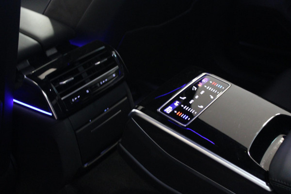 Audi A8 60 TFSI 450PK e-HYBRID QUATTRO PRO LINE PLUS | PANORAMISCH SCHUIF/KANTEL DAK | STUUR/STOEL VERWARMING | ELEKTRISCH BEDIENBAAR STUURKOLOM | SFEER VERLICHTING | COMFORT HOOFDSTEUNEN | LICHTMETALEN VELGEN 20" | BANG & OLUFSEN SOUND SYSTEM | SERVOSLUITING VOOR PORTIEREN | BEDIENINGSELEMENT GLASOPTIEK | AUDI SMARTPHONE INTERFACE | AUTOMATISCH INPARKEREN | LEER VALCONA | STOEL MASSAGE FUNCTIE VOOR | ELEKTRISCH BEDIENBARE VOORSTOELEN MET GEHEUGEN FUNCTIE | AKOESTISCH/DUBBEL GLAS | ZENDER VOOR GARAGEDEUROPENER | LED MATRIX LASER KOPLAMPEN | ADAPTIEVE/VERWARMBARE RUITENWISSER |