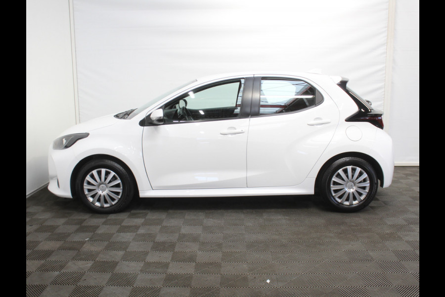 Toyota Yaris 1.5 Hybrid Active CARPLAY | CAMERA | CLIMATE | DAB | ADAPCRUISE | ELRM Toyota Yaris 1.5 Hybrid Active CARPLAY | CAMERA | CLIMATE | DAB | ADAPCRUISE | ELRM