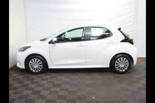 Toyota Yaris 1.5 Hybrid Active CARPLAY | CAMERA | CLIMATE | DAB | ADAPCRUISE | ELRM Toyota Yaris 1.5 Hybrid Active CARPLAY | CAMERA | CLIMATE | DAB | ADAPCRUISE | ELRM
