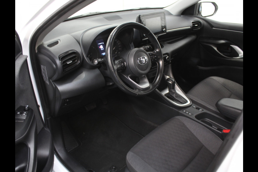 Toyota Yaris 1.5 Hybrid Active CARPLAY | CAMERA | CLIMATE | DAB | ADAPCRUISE | ELRM Toyota Yaris 1.5 Hybrid Active CARPLAY | CAMERA | CLIMATE | DAB | ADAPCRUISE | ELRM