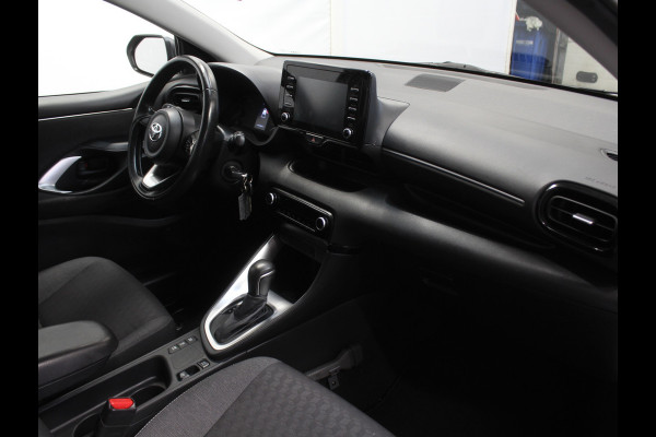 Toyota Yaris 1.5 Hybrid Active CARPLAY | CAMERA | CLIMATE | DAB | ADAPCRUISE | ELRM Toyota Yaris 1.5 Hybrid Active CARPLAY | CAMERA | CLIMATE | DAB | ADAPCRUISE | ELRM