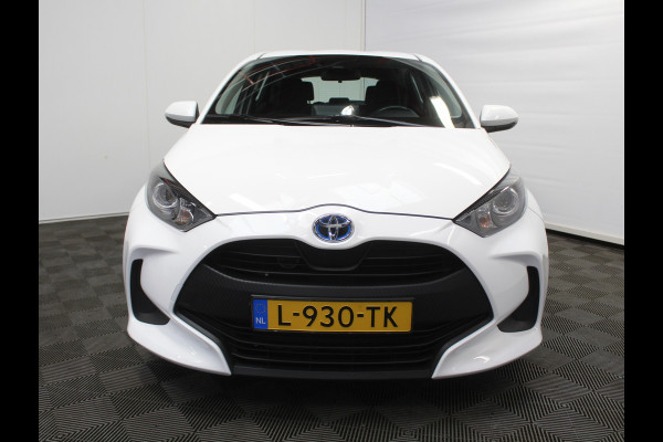 Toyota Yaris 1.5 Hybrid Active CARPLAY | CAMERA | CLIMATE | DAB | ADAPCRUISE | ELRM Toyota Yaris 1.5 Hybrid Active CARPLAY | CAMERA | CLIMATE | DAB | ADAPCRUISE | ELRM