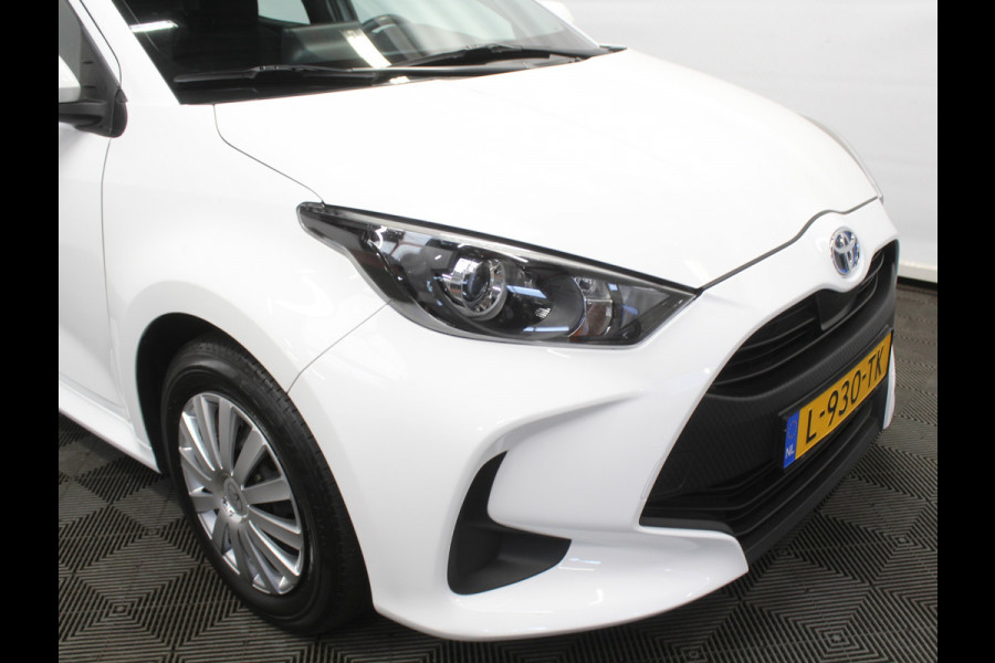 Toyota Yaris 1.5 Hybrid Active CARPLAY | CAMERA | CLIMATE | DAB | ADAPCRUISE | ELRM Toyota Yaris 1.5 Hybrid Active CARPLAY | CAMERA | CLIMATE | DAB | ADAPCRUISE | ELRM