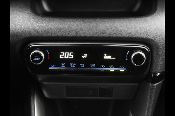 Toyota Yaris 1.5 Hybrid Active CARPLAY | CAMERA | CLIMATE | DAB | ADAPCRUISE | ELRM Toyota Yaris 1.5 Hybrid Active CARPLAY | CAMERA | CLIMATE | DAB | ADAPCRUISE | ELRM