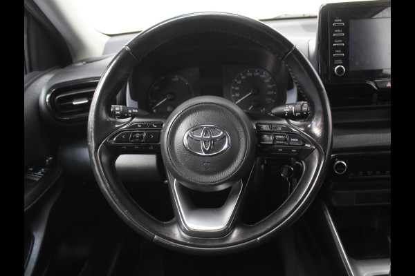 Toyota Yaris 1.5 Hybrid Active CARPLAY | CAMERA | CLIMATE | DAB | ADAPCRUISE | ELRM Toyota Yaris 1.5 Hybrid Active CARPLAY | CAMERA | CLIMATE | DAB | ADAPCRUISE | ELRM