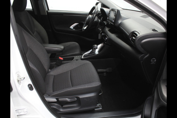 Toyota Yaris 1.5 Hybrid Active CARPLAY | CAMERA | CLIMATE | DAB | ADAPCRUISE | ELRM Toyota Yaris 1.5 Hybrid Active CARPLAY | CAMERA | CLIMATE | DAB | ADAPCRUISE | ELRM